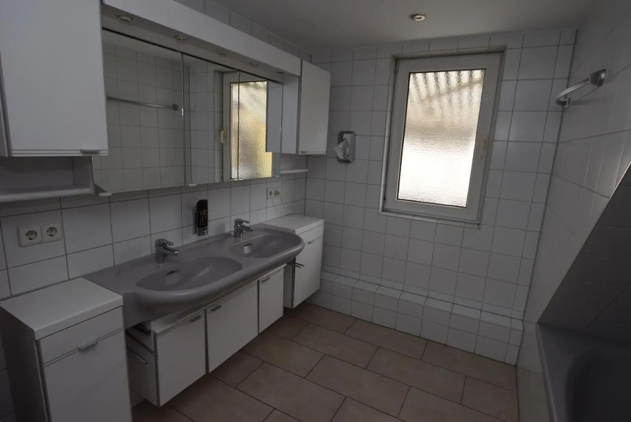 Apartment Zuffenhausen Stuttgart 0*,  Almanya